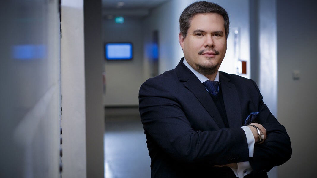 andreiret100_v-contentxl