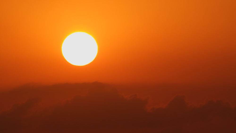 morning-red-sky-with-sun-rising