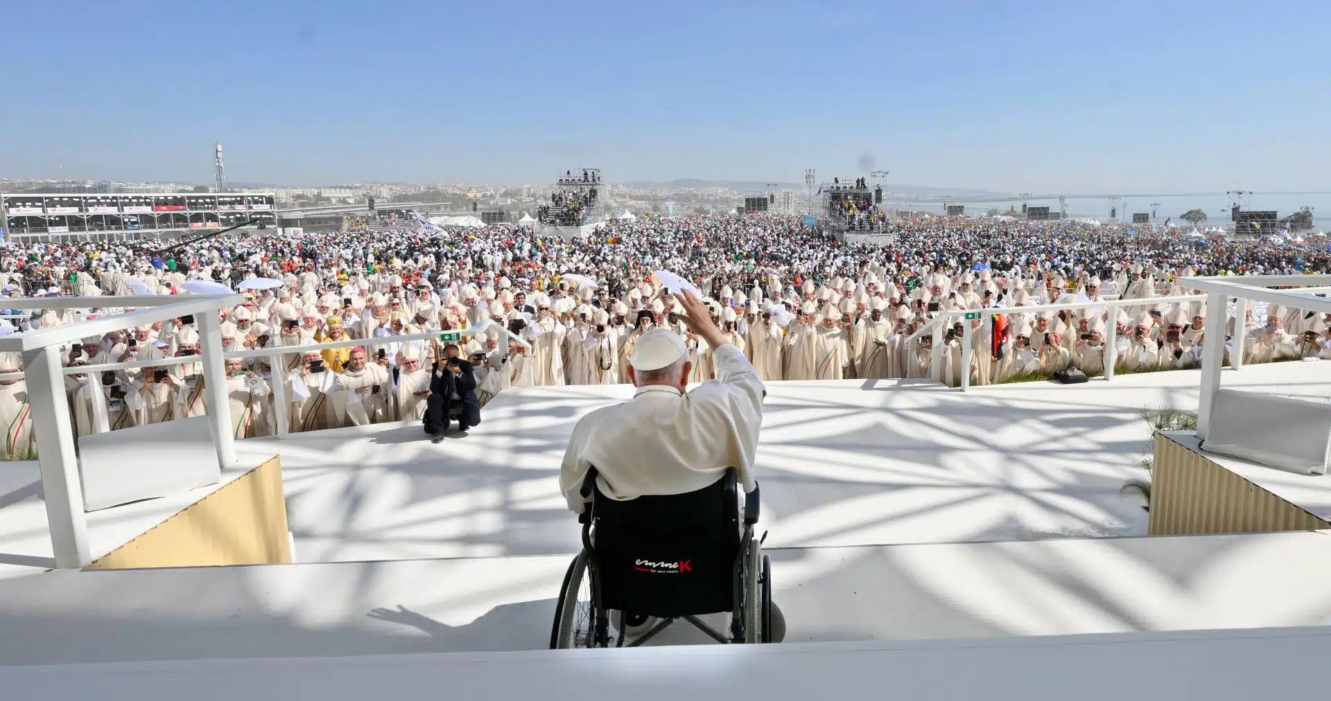 papst-franziskus-weltjugendtag-lissabon-2023